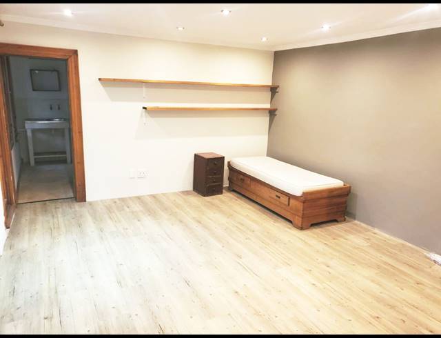 4 bed property to rent in WOODSTOCK